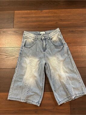 Austin Landing Y2K Queen Embroidered Baggy Denim Bermuda Shorts Grunge Sz 9